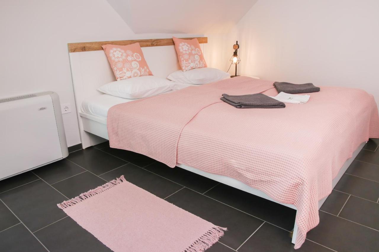 Balkon Apartmanhaz Panzio Balatonfüred Eksteriør billede