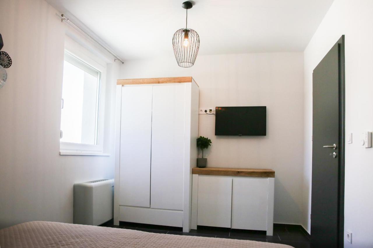 Balkon Apartmanhaz Panzio Balatonfüred Eksteriør billede