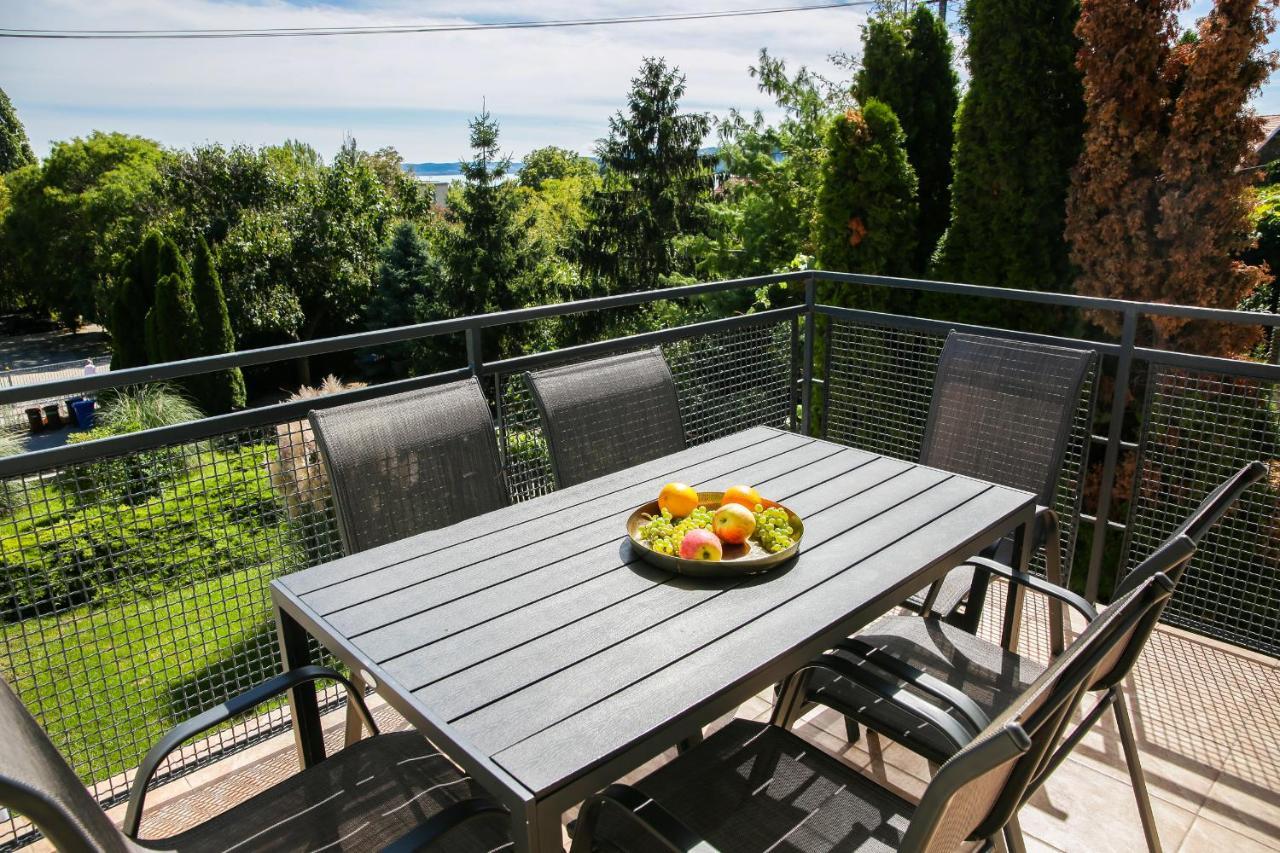Balkon Apartmanhaz Panzio Balatonfüred Eksteriør billede