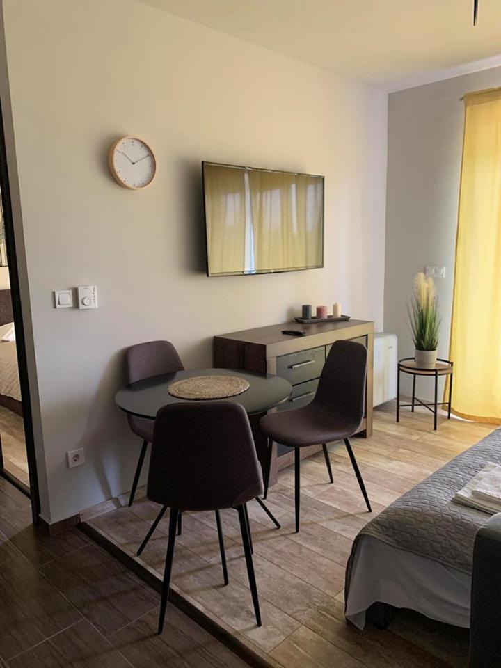 Balkon Apartmanhaz Panzio Balatonfüred Eksteriør billede